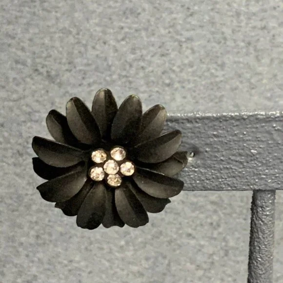 Rhinestone Flower Pierced Earrings 1 In Black Retro Glam Bling Vintage Elegant - Picture 3 of 6